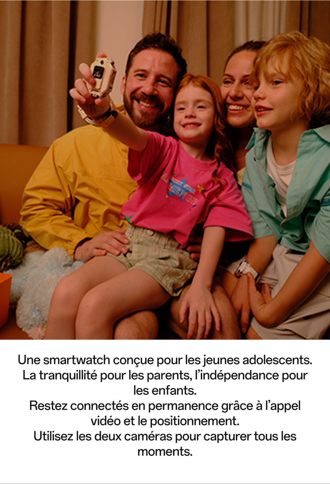 imoo X10 Smartwatch mit Familie beim Selfie, beige Gehäuse, weißes Armband. Produktseite.