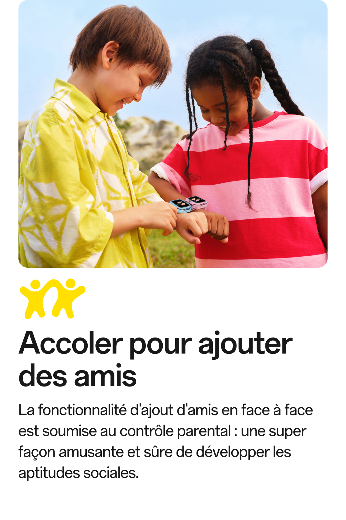 Zwei Kinder fügen im Freien Freunde über imoo Z3 Smartwatches hinzu: Junge und Mädchen tauschen Kontakte aus. Produktseite.